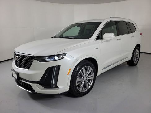 Certified 2023 Cadillac XT6 Premium Luxury image 2