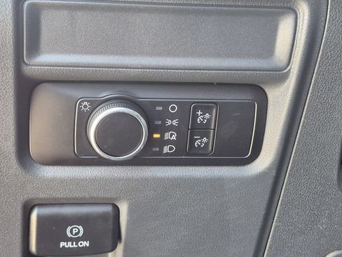 Used 2023 Ford Expedition XLT RWD image 9