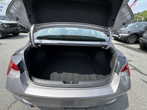 Used 2023 Hyundai Elantra Limited FWD image 22
