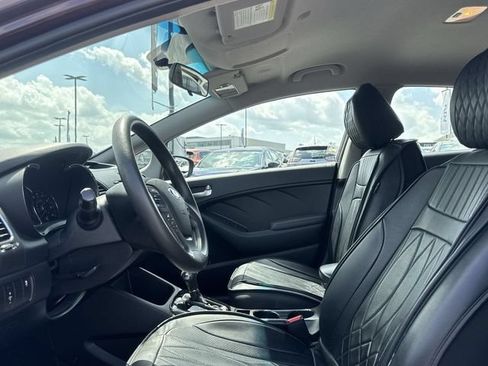 Used 2017 Kia Forte LX FWD image 12