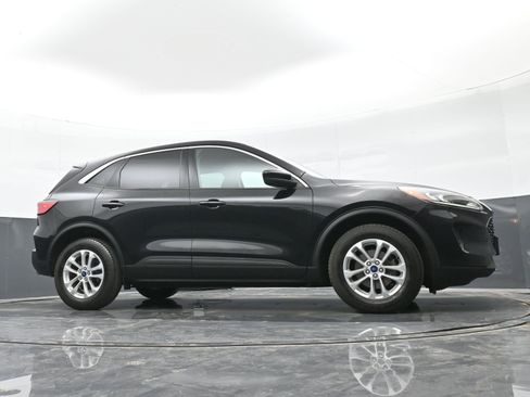 Used 2020 Ford Escape SE image 41