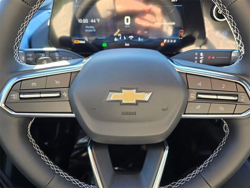 New 2026 Chevrolet Equinox EV LT image 23