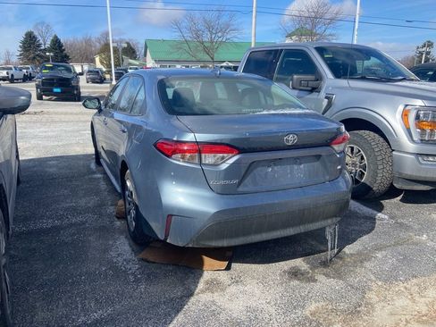Used 2023 Toyota Corolla LE image 4