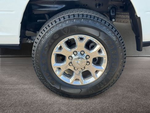 Used 2024 RAM 2500 Laramie AWD/4WD image 8
