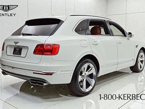 Used 2019 Bentley Bentayga image 18