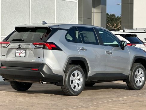 New 2025 Toyota RAV4 LE image 4