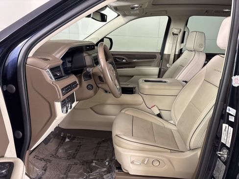 Used 2023 GMC Yukon Denali AWD/4WD image 18