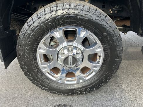 Used 2020 Ford F350 Lariat w/ Chrome Package image 11