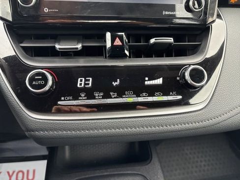 Used 2022 Toyota Corolla SE image 32