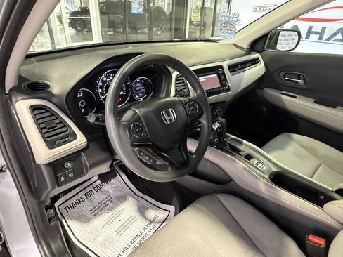 Used 2019 Honda HR-V LX image 25