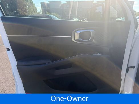Certified 2021 Kia Sorento S FWD image 13