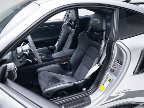 Used 2019 Porsche 911 GT3 RS image 32