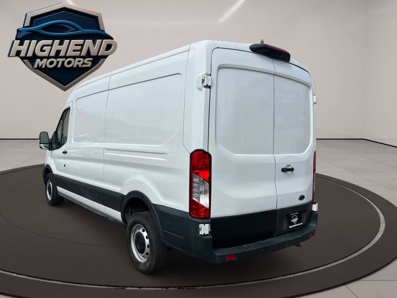 Used 2023 Ford Transit 250 Medium Roof w/ Fleet Safety Package RWD image 4
