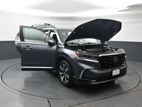 Used 2023 Honda Pilot Touring image 52