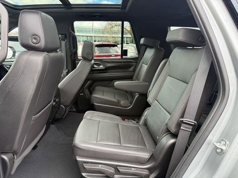 Used 2024 Chevrolet Tahoe Z71 w/ Luxury Package image 25