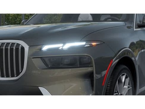 Used 2026 BMW X7 xDrive40i w/ Premium Package AWD/4WD image 6