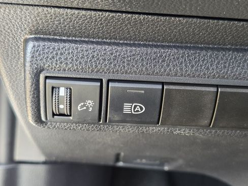 Used 2025 Toyota Corolla LE FWD image 24