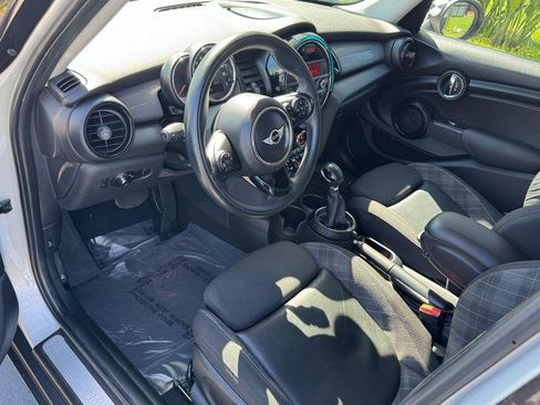 Used 2016 MINI Cooper 4-Door Hardtop FWD image 7