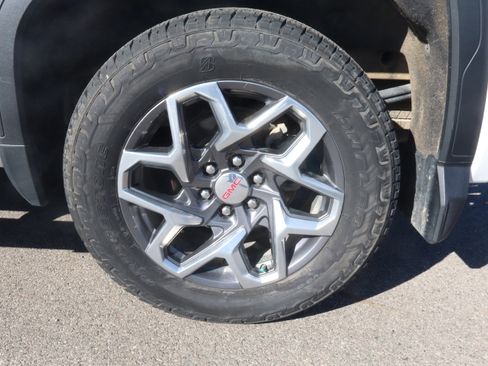 Used 2023 GMC Sierra 1500 SLT w/ SLT Premium Plus Package image 21