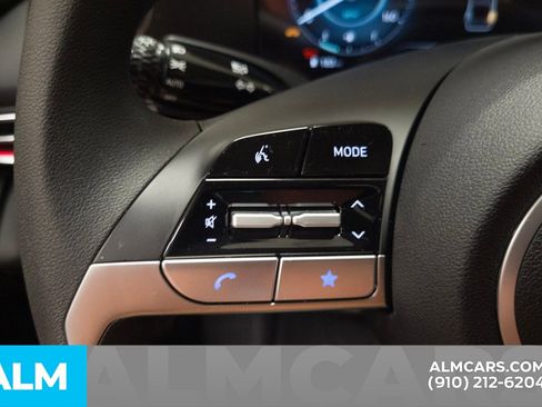 Certified 2024 Hyundai Elantra Blue image 28