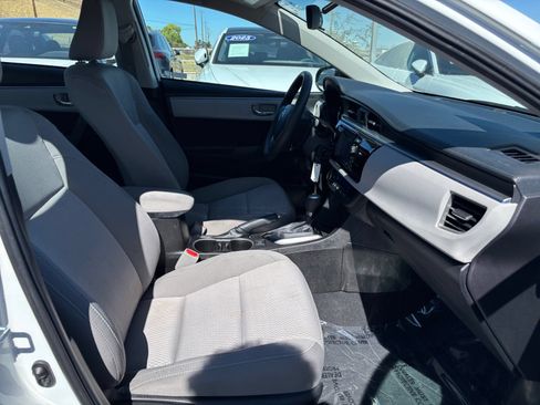 Used 2015 Toyota Corolla LE FWD image 17