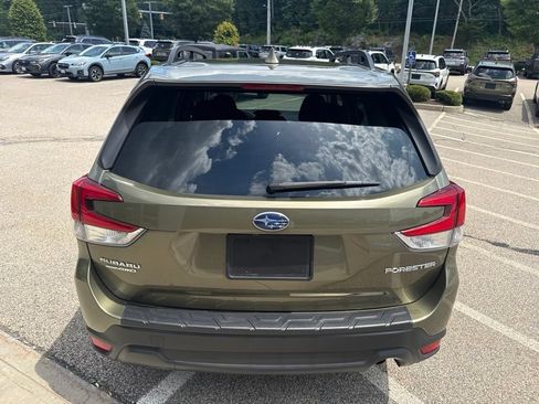 Used 2023 Subaru Forester Premium AWD/4WD image 3