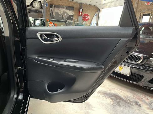 Used 2019 Nissan Sentra SV FWD image 30
