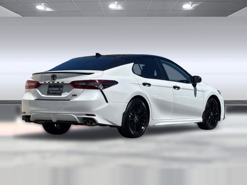 Used 2023 Toyota Camry XSE FWD image 8