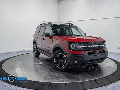 Used 2025 Ford Bronco Sport Outer Banks w/ Outer Banks Tech Package+ image 1