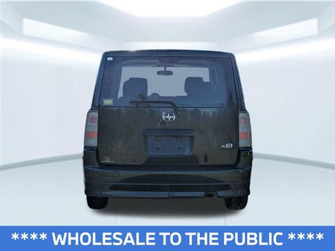 Used 2006 Scion xB FWD image 5