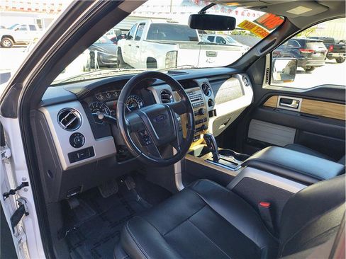 Used 2011 Ford F150 Lariat w/ Lariat Chrome Pkg image 4