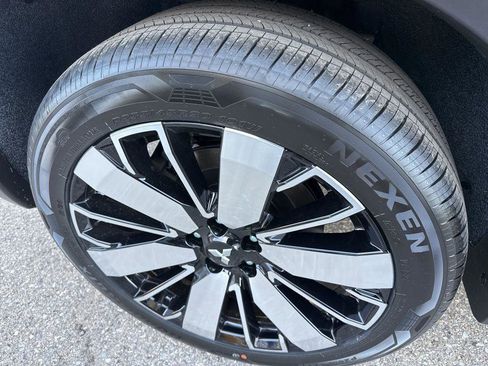 New 2026 Mitsubishi Outlander SE FWD image 12