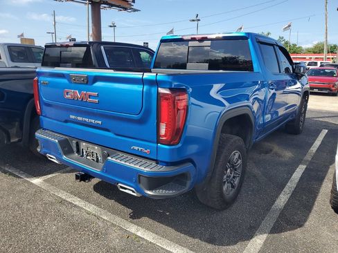 Used 2024 GMC Sierra 1500 AT4 w/ Technology Package AWD/4WD image 4
