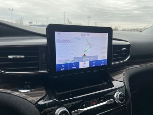 Used 2023 Ford Explorer Limited w/ Class IV Trailer Tow Package image 13