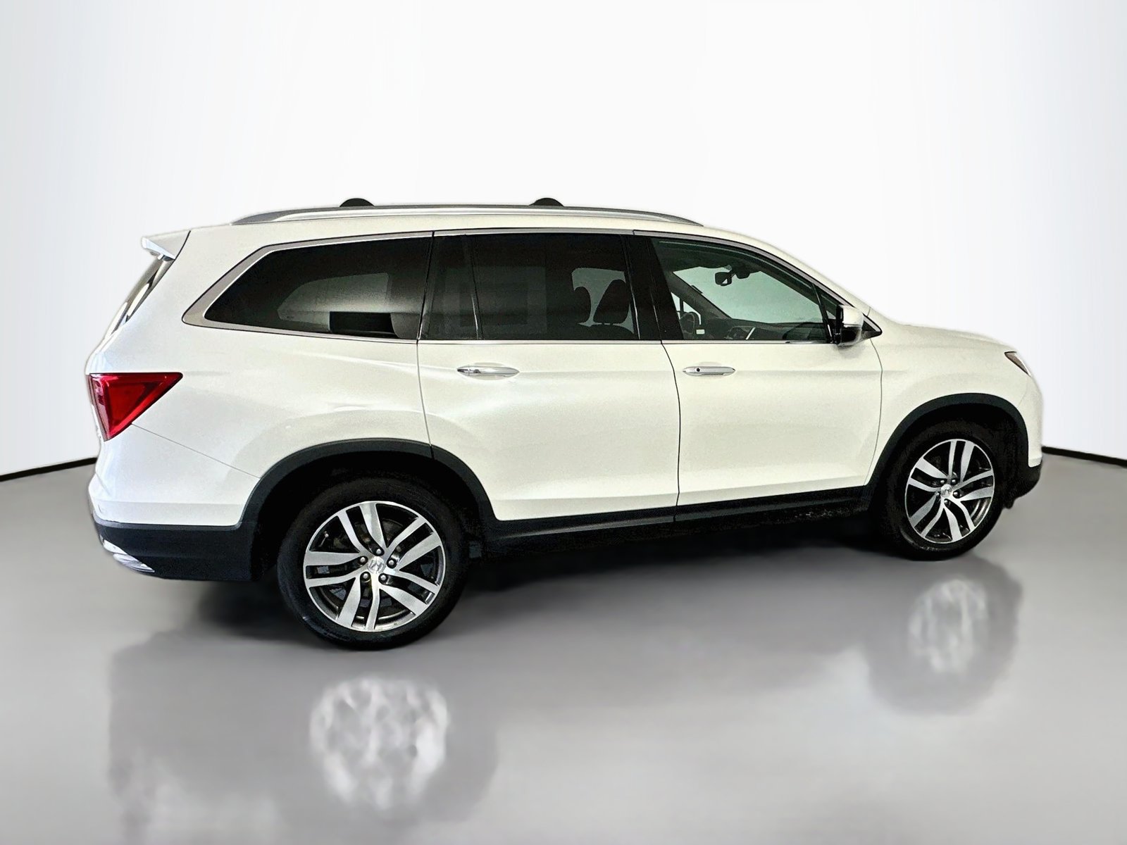 Used 2018 Honda Pilot Elite image 8