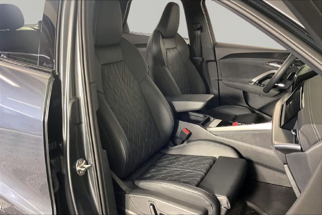 Used 2026 Audi SQ5 Premium Plus AWD/4WD image 26