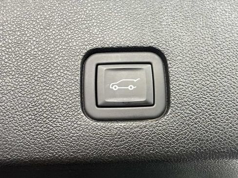 Certified 2023 Cadillac XT6 Premium Luxury w/ Technology Package AWD/4WD image 30