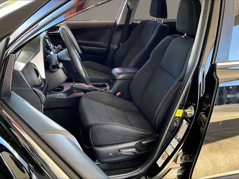 Used 2018 Toyota RAV4 XLE w/ Plus Extra Value Package image 18