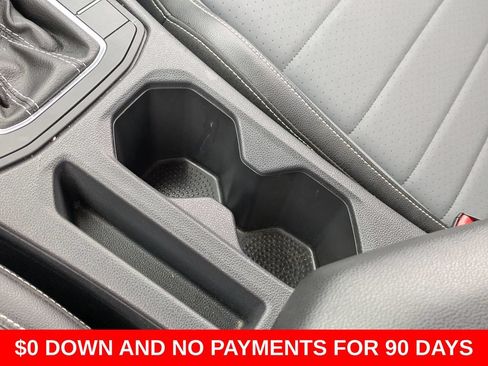 Used 2025 Volkswagen Jetta SE FWD image 19