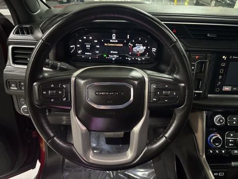 Used 2024 GMC Yukon XL Denali image 15