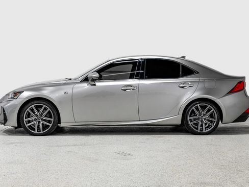 Used 2019 Lexus IS 300 RWD image 9