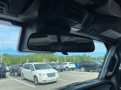 New 2024 Jeep Wrangler Unlimited Rubicon image 32