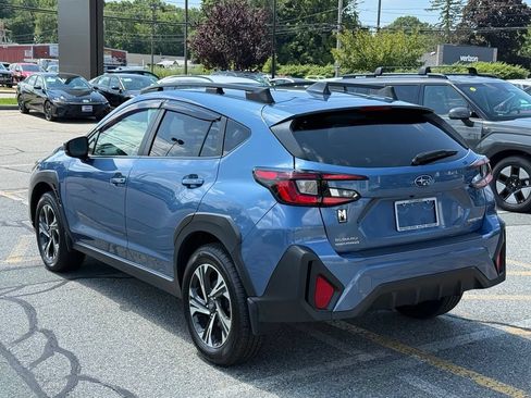 Used 2024 Subaru Crosstrek 2.0i Premium AWD/4WD image 3