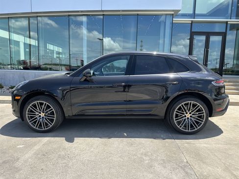 New 2025 Porsche Macan image 2