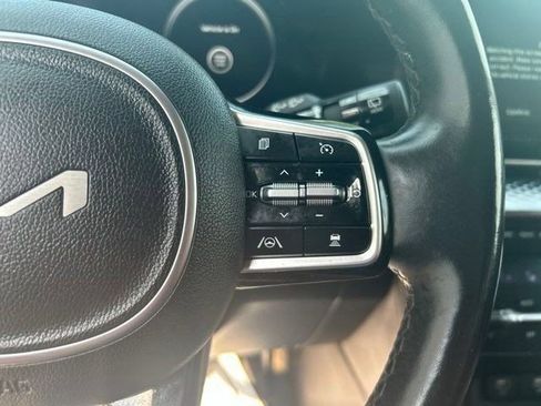 Used 2022 Kia Carnival SX Prestige FWD image 18