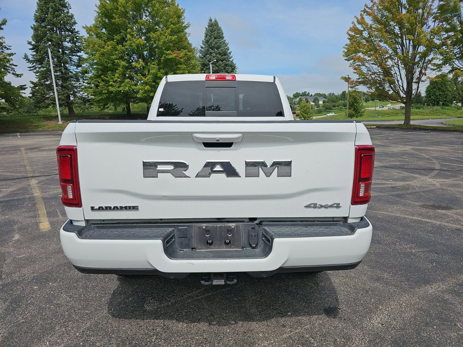 Used 2025 RAM 2500 Laramie AWD/4WD image 5