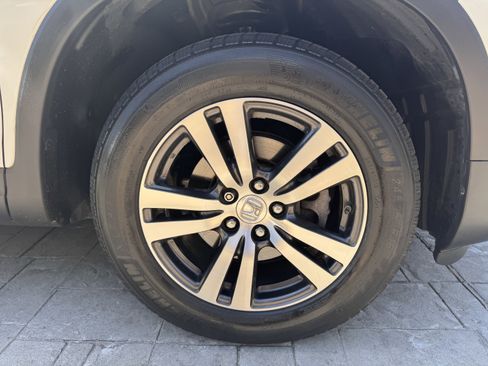 Used 2018 Honda Pilot EX image 10