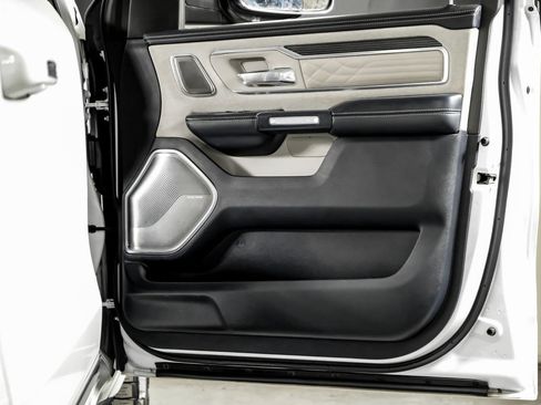 Used 2022 RAM 1500 Limited AWD/4WD image 37