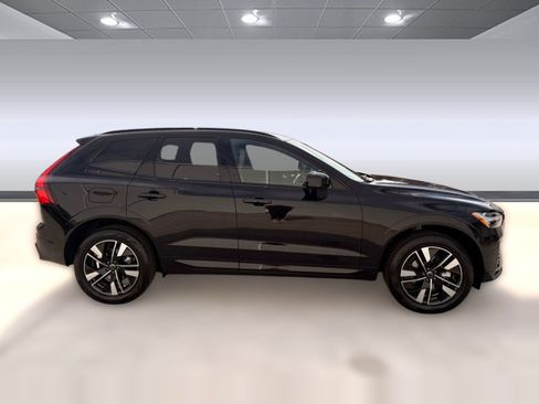 Used 2026 Volvo XC60 B5 Plus w/ Climate Package AWD/4WD image 8