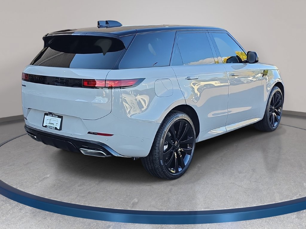 New 2027 Land Rover Range Rover Sport Dynamic SE AWD/4WD image 5